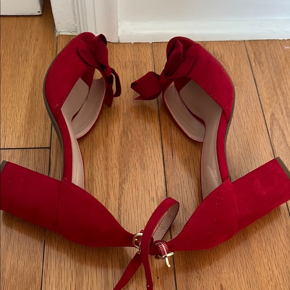 Bandolino Red Suede Ankle Strap Heels - Picture 4 of 5